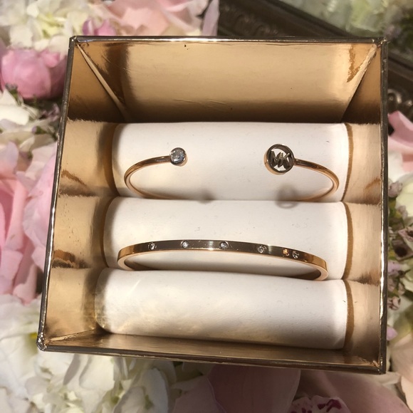 Michael kors rose gold bracelets - Picture 3 of 5